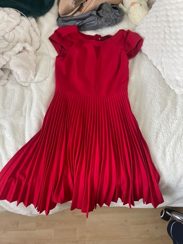 Karen millen red pleated - pleated, dress